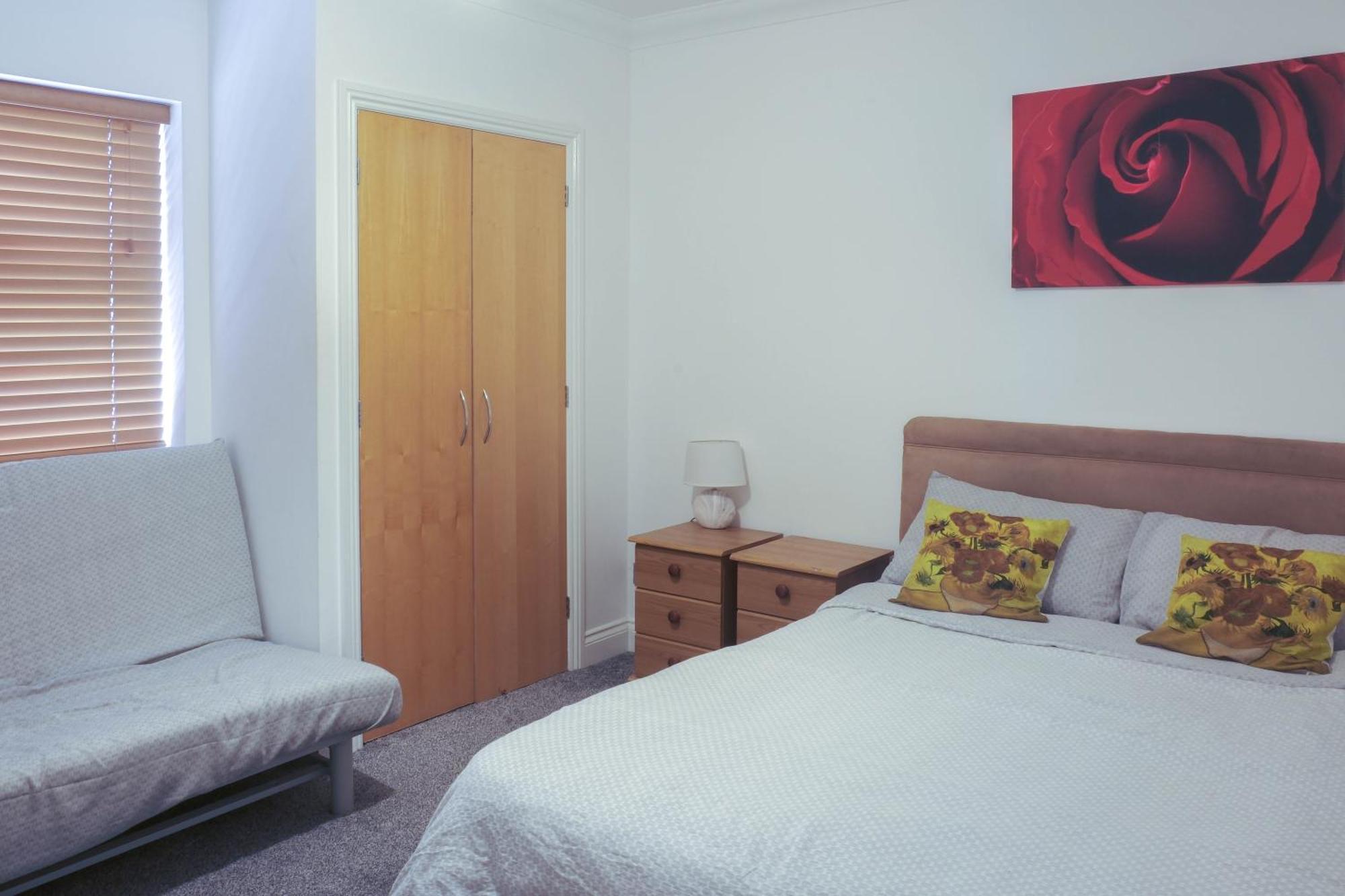 Bournemouth Beachfront Retreat 3 Bedroom 3 Bathroom Seaside B&B With Free Parking Exterior foto